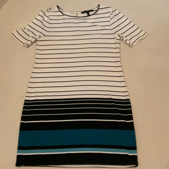 White House Black Market Beautiful knit summer dress - Picture 4 of 4